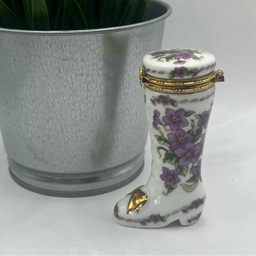 Lefton Boot Trinket Box Hand-Painted Purple Flowers‎ and Gold Trim